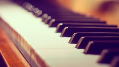  -  Piano Lessons For Absolute Beginners 